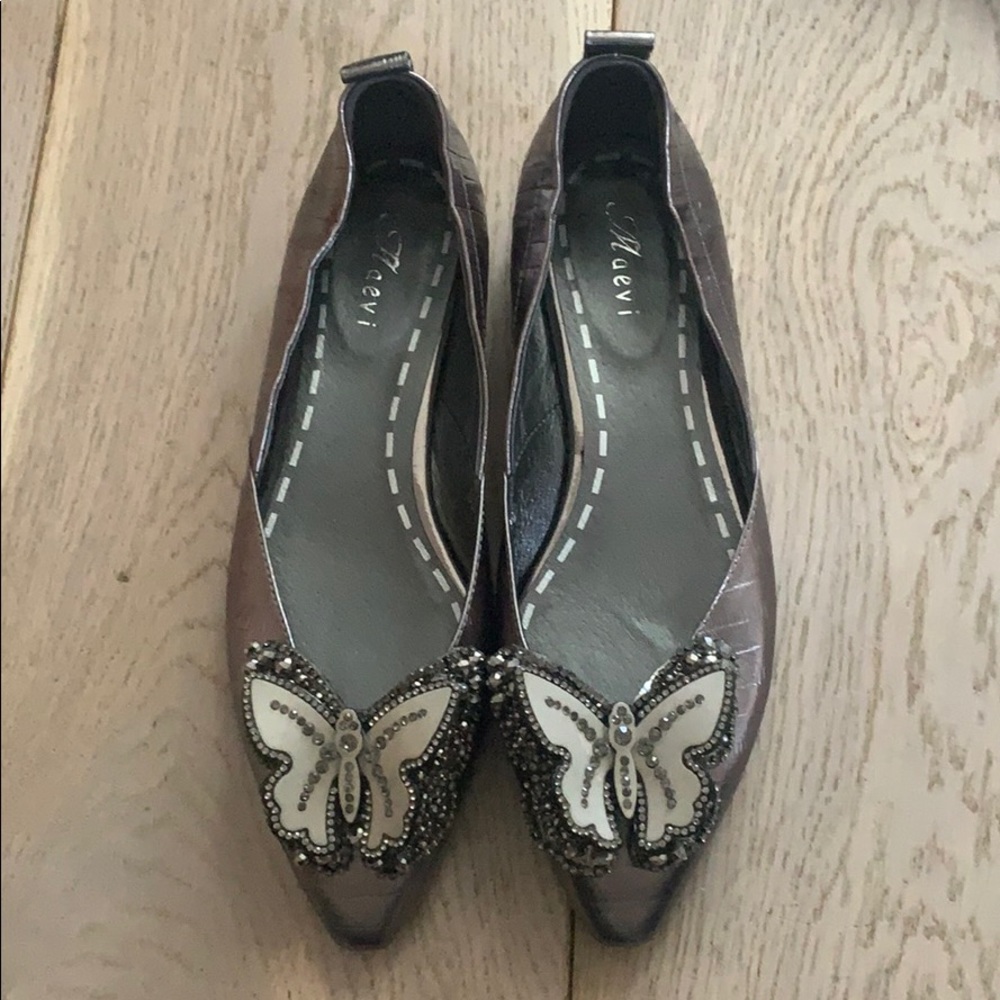 Amazing Pointy Butterfly Flats